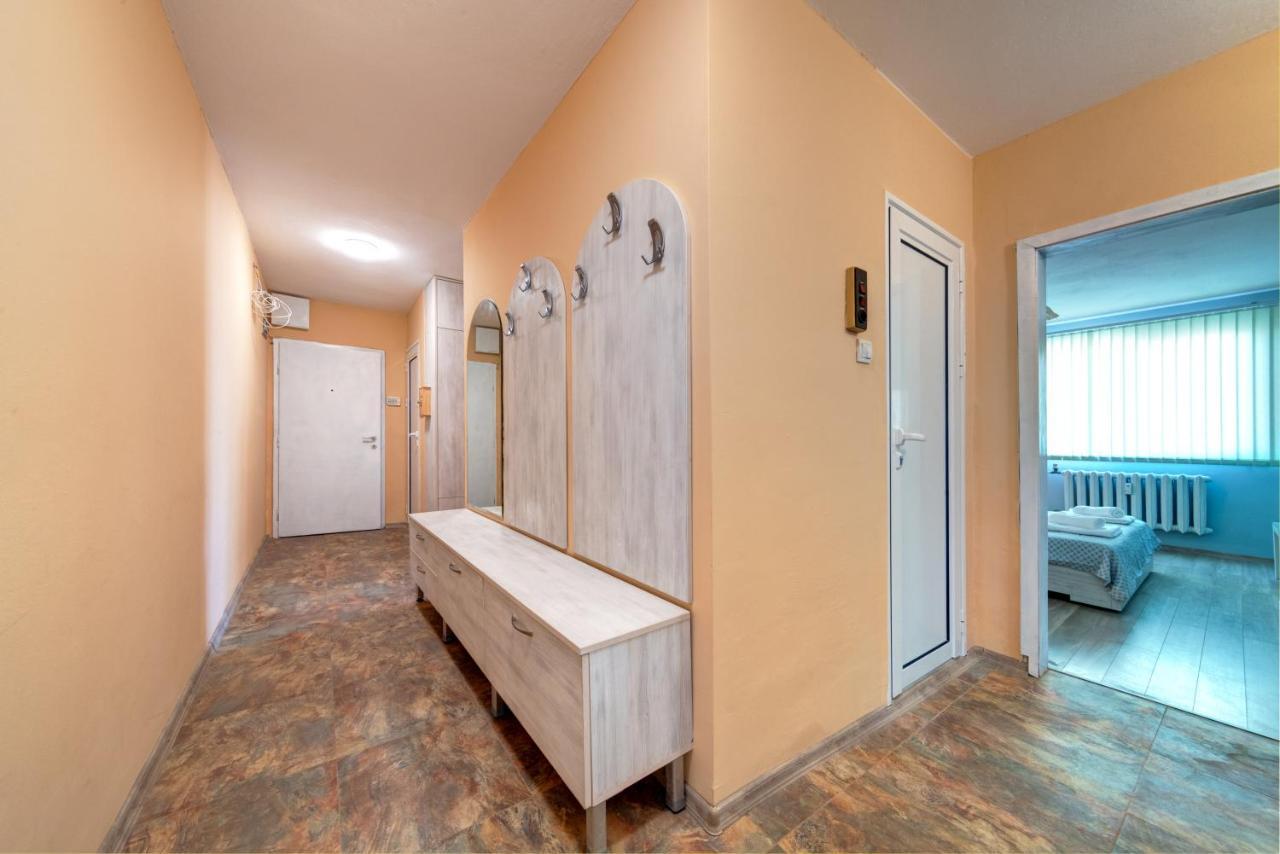 Daisy - 3 Room And Kitchen Apartment In Lazur Burgas Extérieur photo
