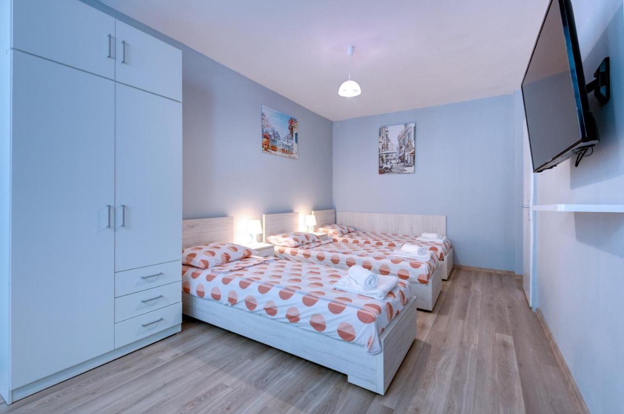 Daisy - 3 Room And Kitchen Apartment In Lazur Burgas Extérieur photo